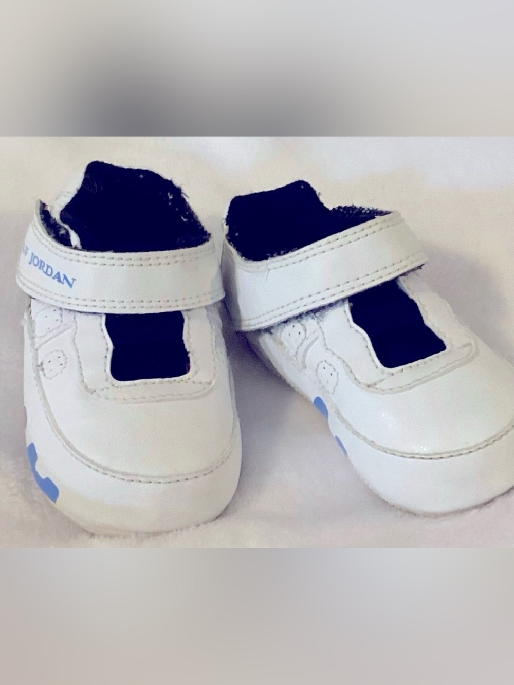 AIR JORDAN  NIKE SHOES - BABY - SIZE 2